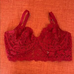 DKNY Women's Classic Lace Long Line Demi (Excellent Condition)